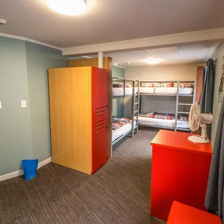 Yha Auckland City-3